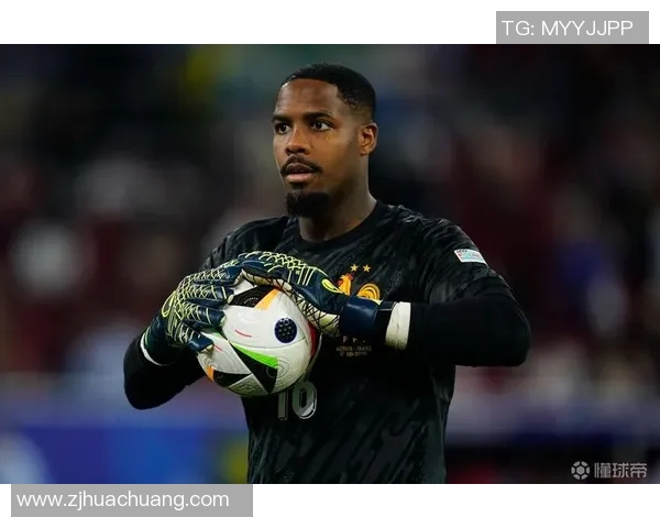 迈尼昂：从年轻门将到世界级守护者的成长之路与辉煌成就